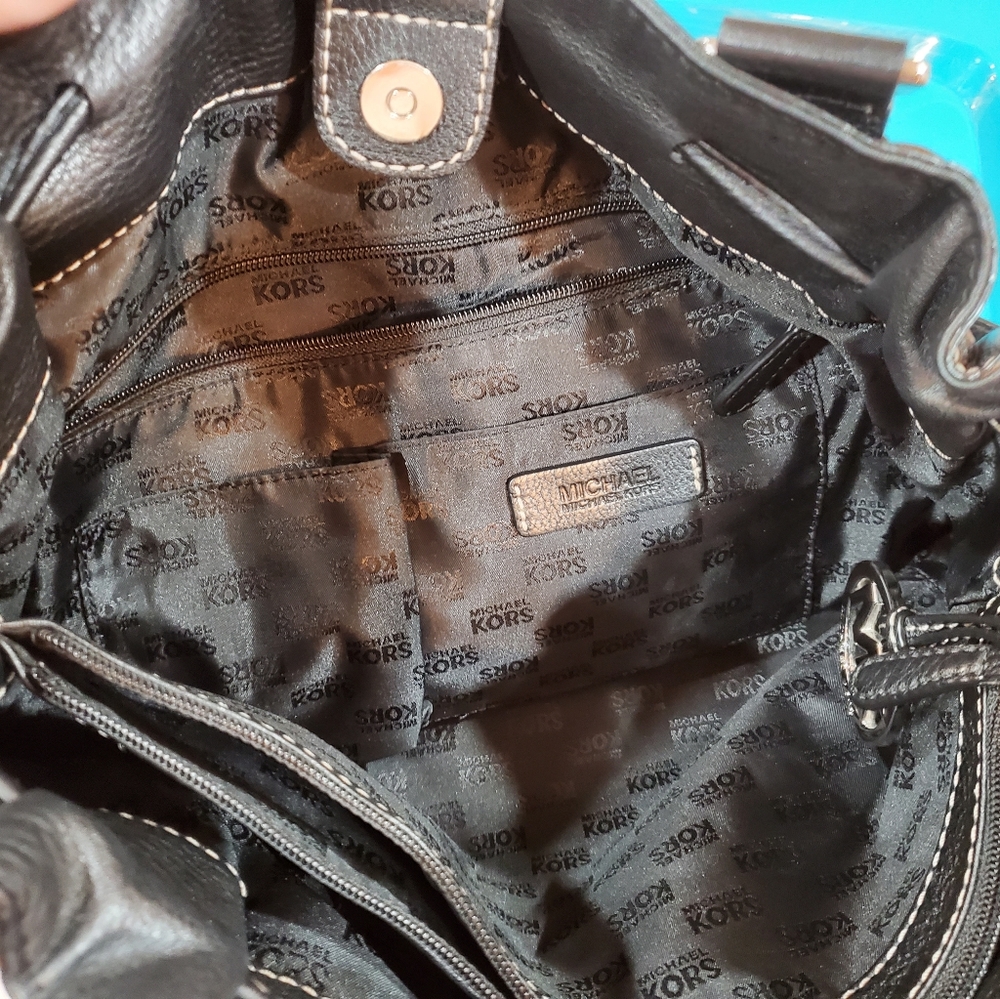 Michael Kors leather black purse - Picture 10 of 12